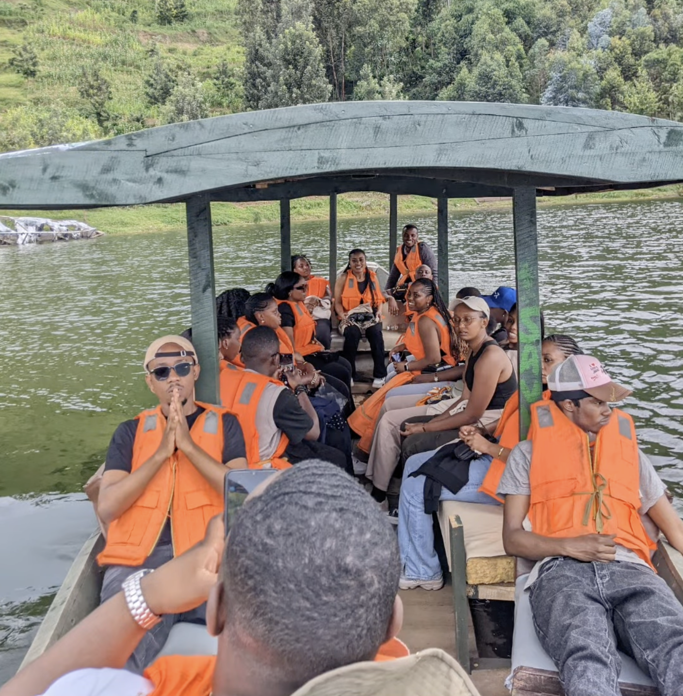 Boat tour on Twin Lakes